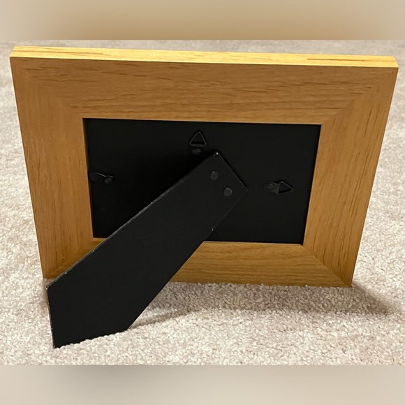 Friends wooden picture frame. Good used condition - Picture 3 of 5